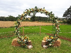 SUNFLOWERS FOR A STYLISHLY STORMY AUGUST WEDDING