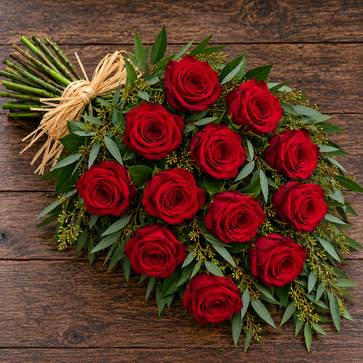 12 gerbes de roses attachées à la main