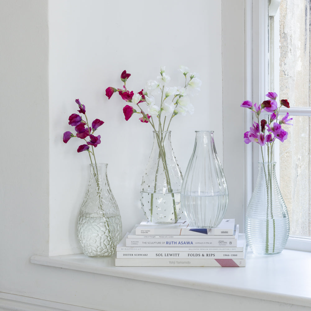 Sweet Pea 45cm - Magnolia the Florist These delightful Sweet Peas look as if they’ve been freshly picked and would brighten the dullest of days. Please note that colours vary.  2